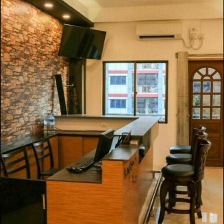 Wayfarer'S Rest Hotel Rangoon Buitenkant foto