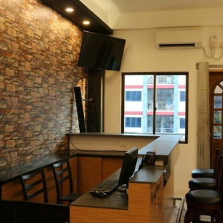 Wayfarer'S Rest Hotel Rangoon Buitenkant foto