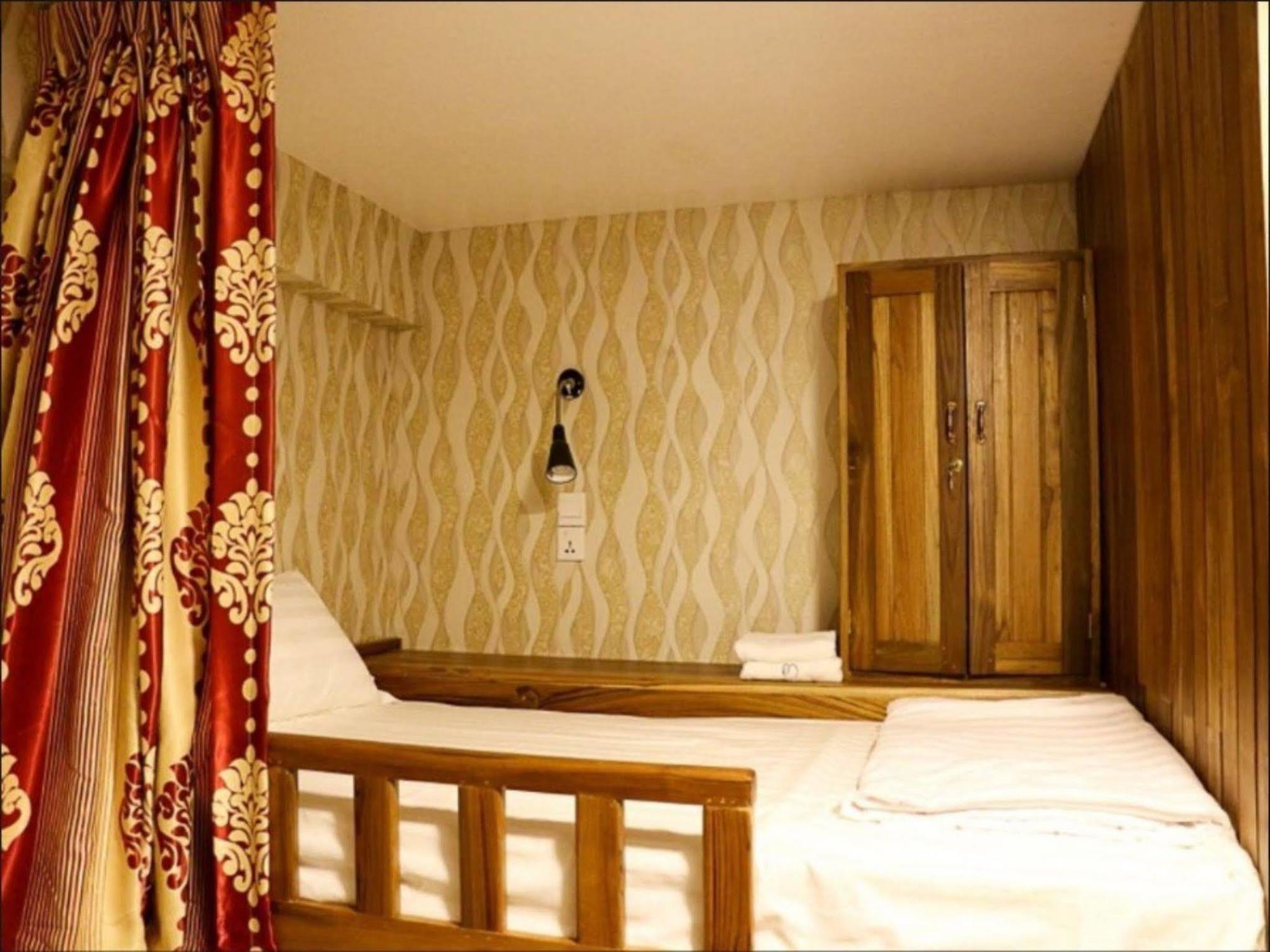 Wayfarer'S Rest Hotel Rangoon Buitenkant foto