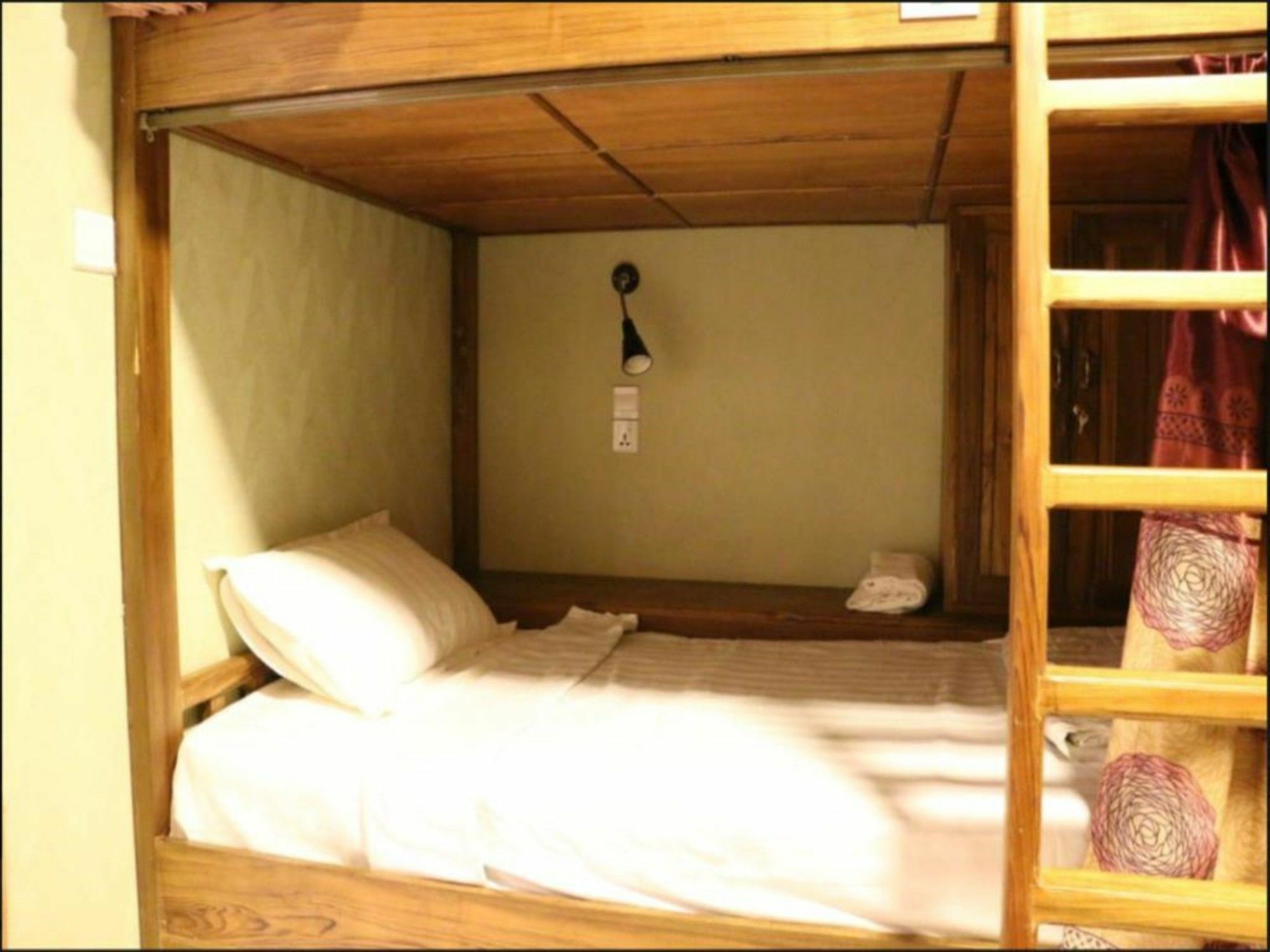 Wayfarer'S Rest Hotel Rangoon Buitenkant foto